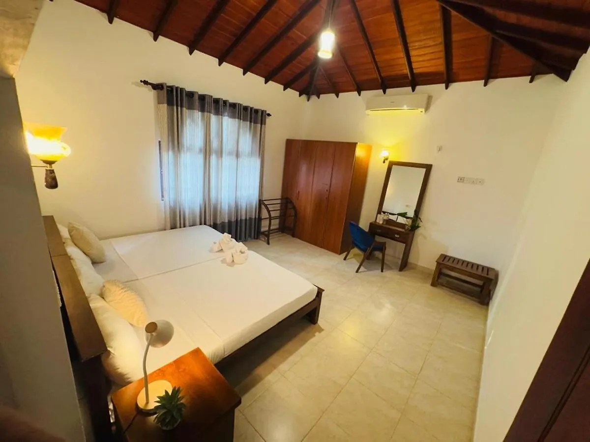 Villa Blue Bird Negombo Sri Lanka